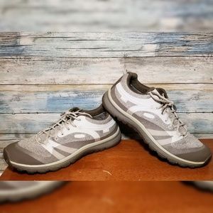 KEEN WOMEN'S SIZE 10.5 SHOES